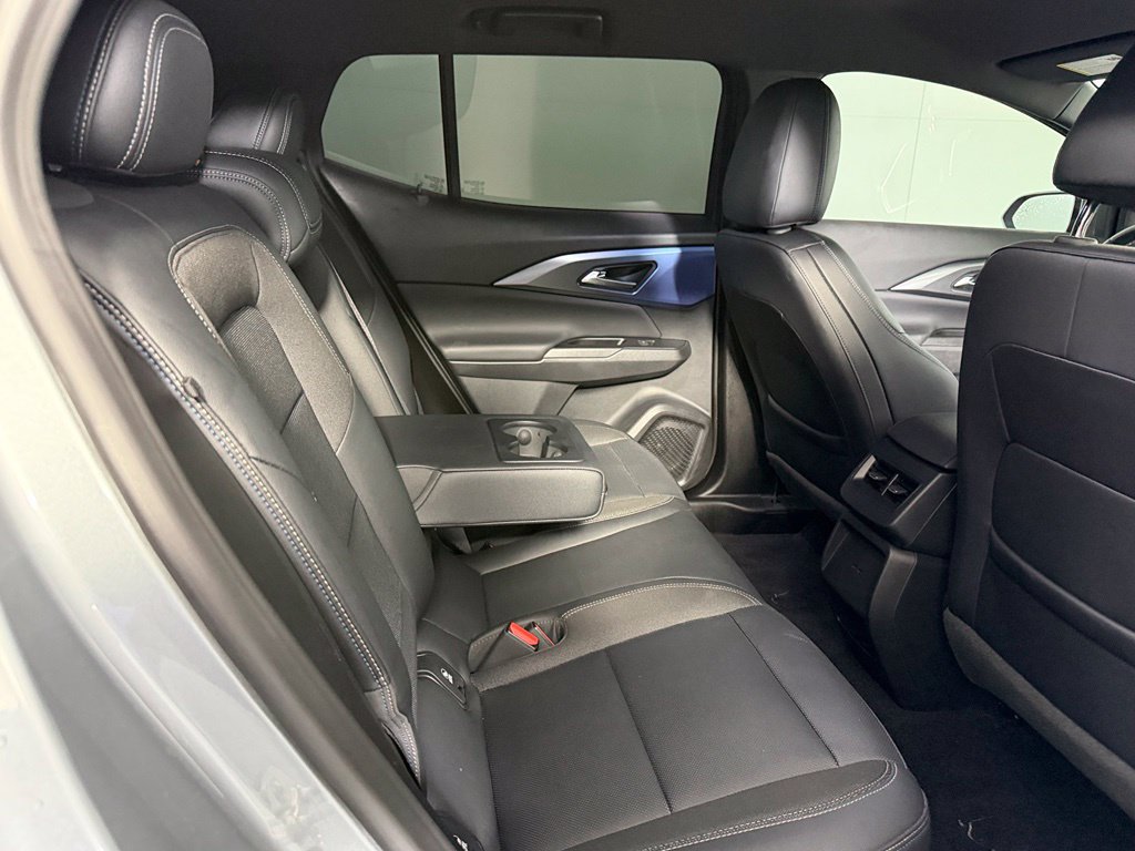 Used 2024 Chevrolet Equinox EV LT FWD image 19
