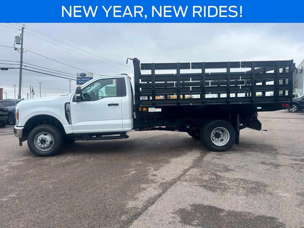 New 2025 Ford F350 XL w/ XL Chrome Package image 3