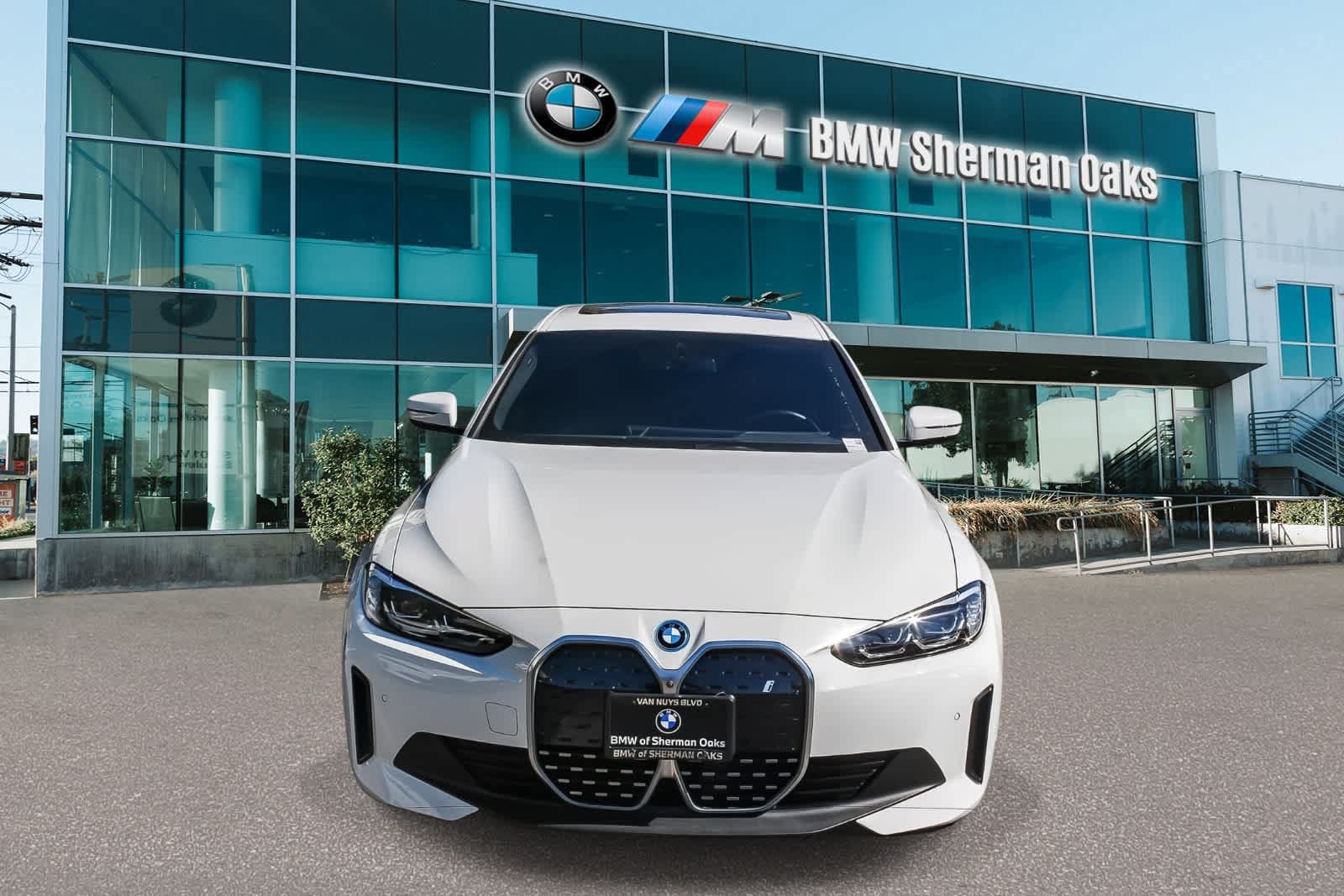 Certified 2023 BMW i4 eDrive35 w/ Premium Package RWD image 2