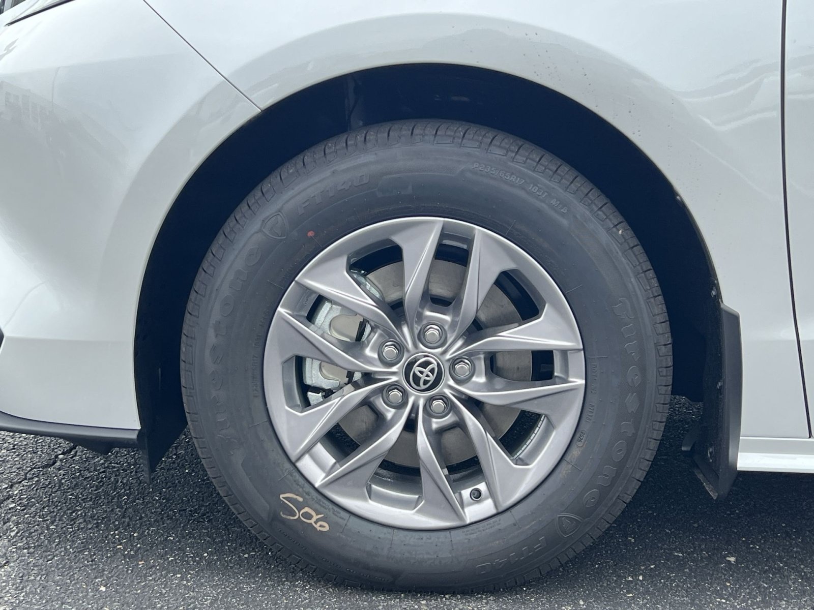 New 2026 Toyota Sienna XLE FWD image 12