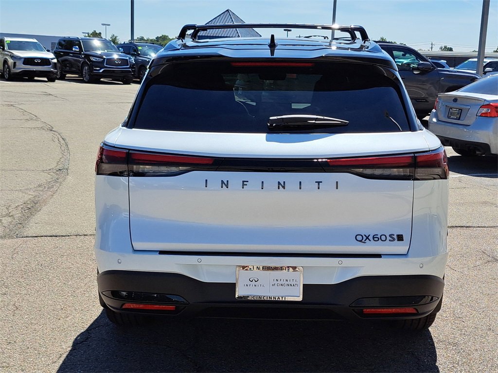 New 2026 INFINITI QX60 Luxe image 3