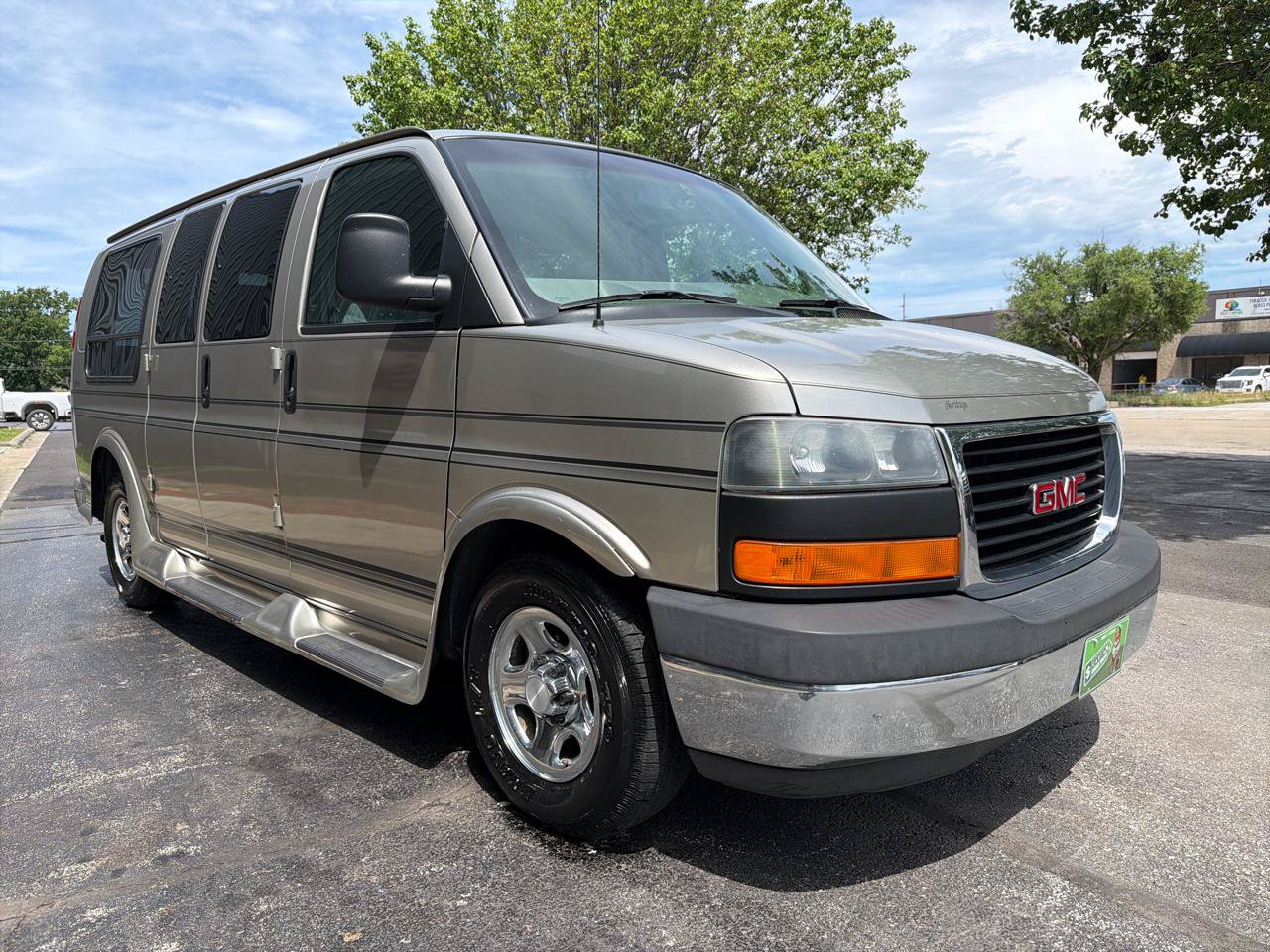 Used 2003 GMC Savana 1500 w/ Preferred Equipment Group 3 RWD image 7