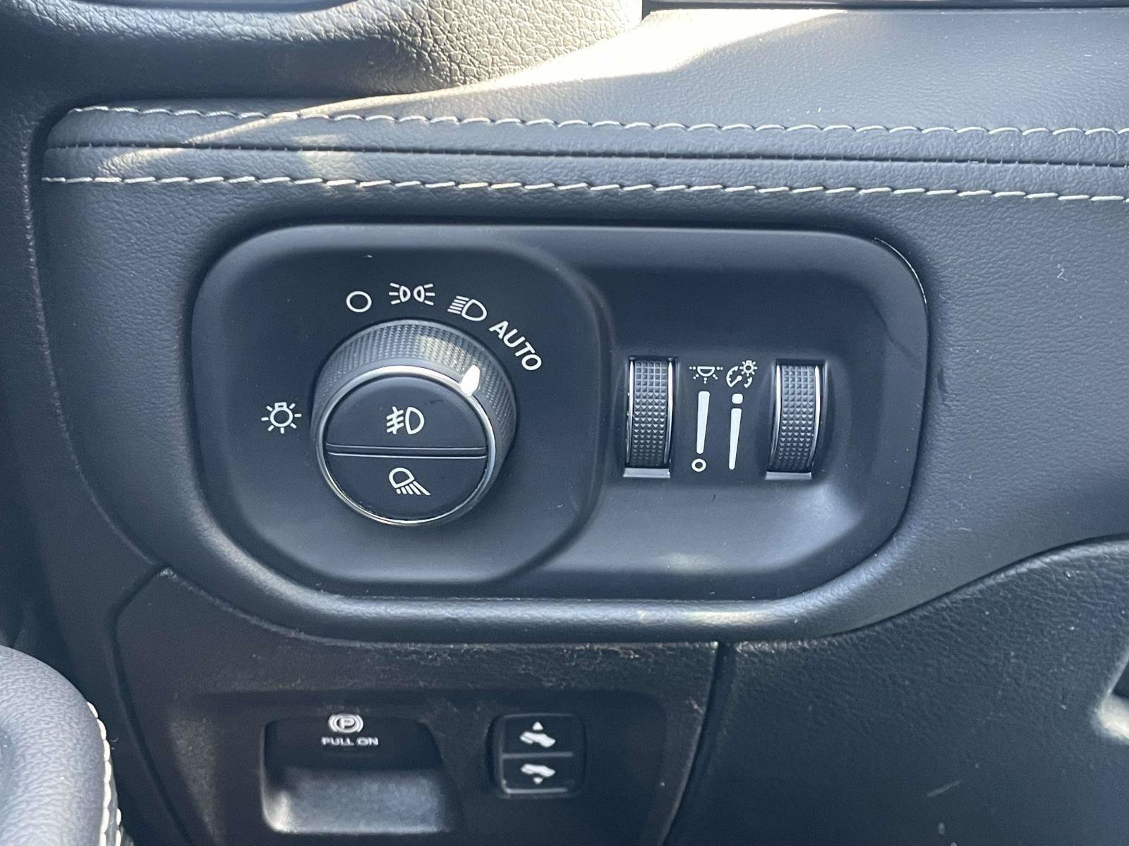 Used 2024 RAM 1500 Limited AWD/4WD image 24