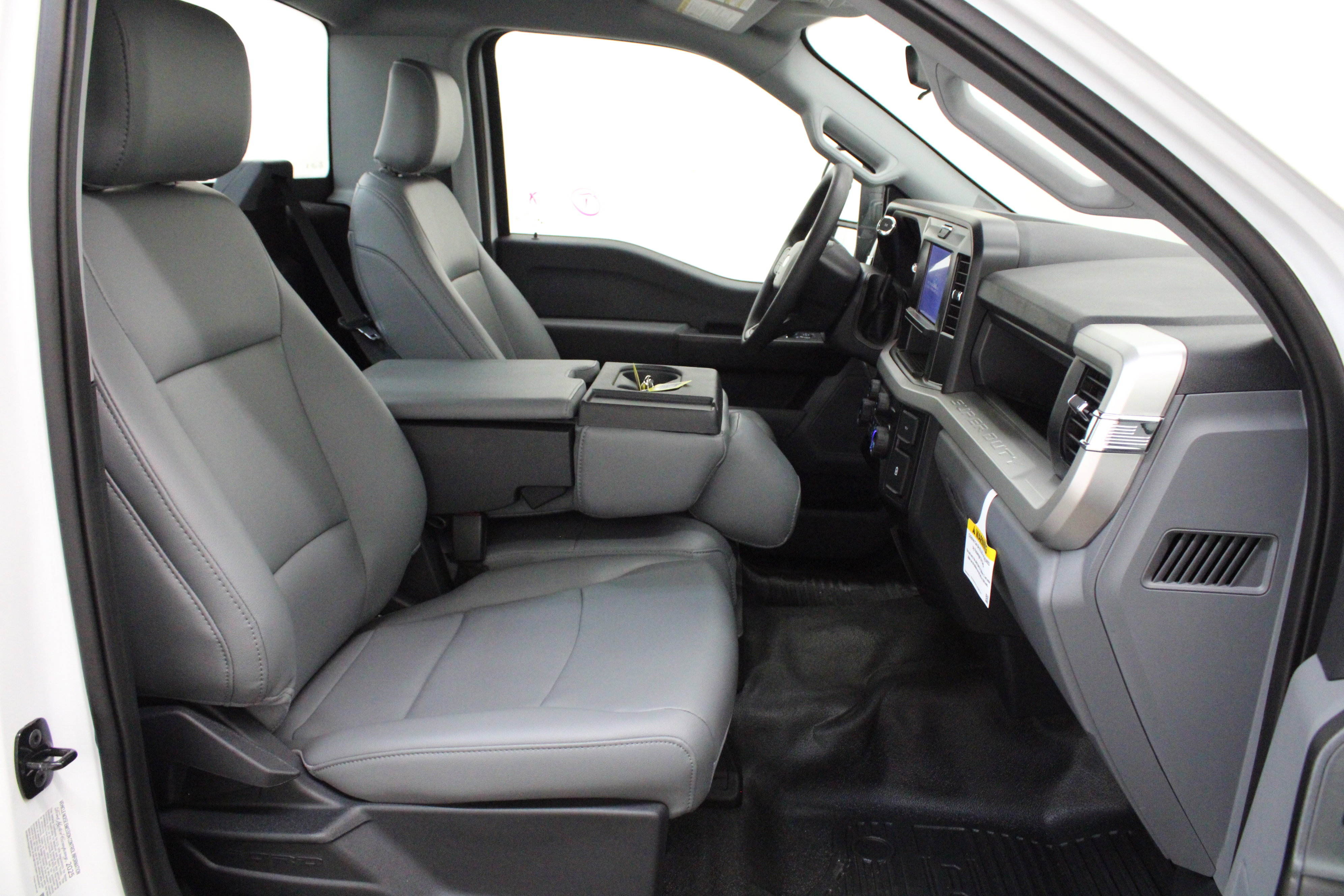 Used 2025 Ford F250 XLT w/ F-250 >10K GVWR Package image 10