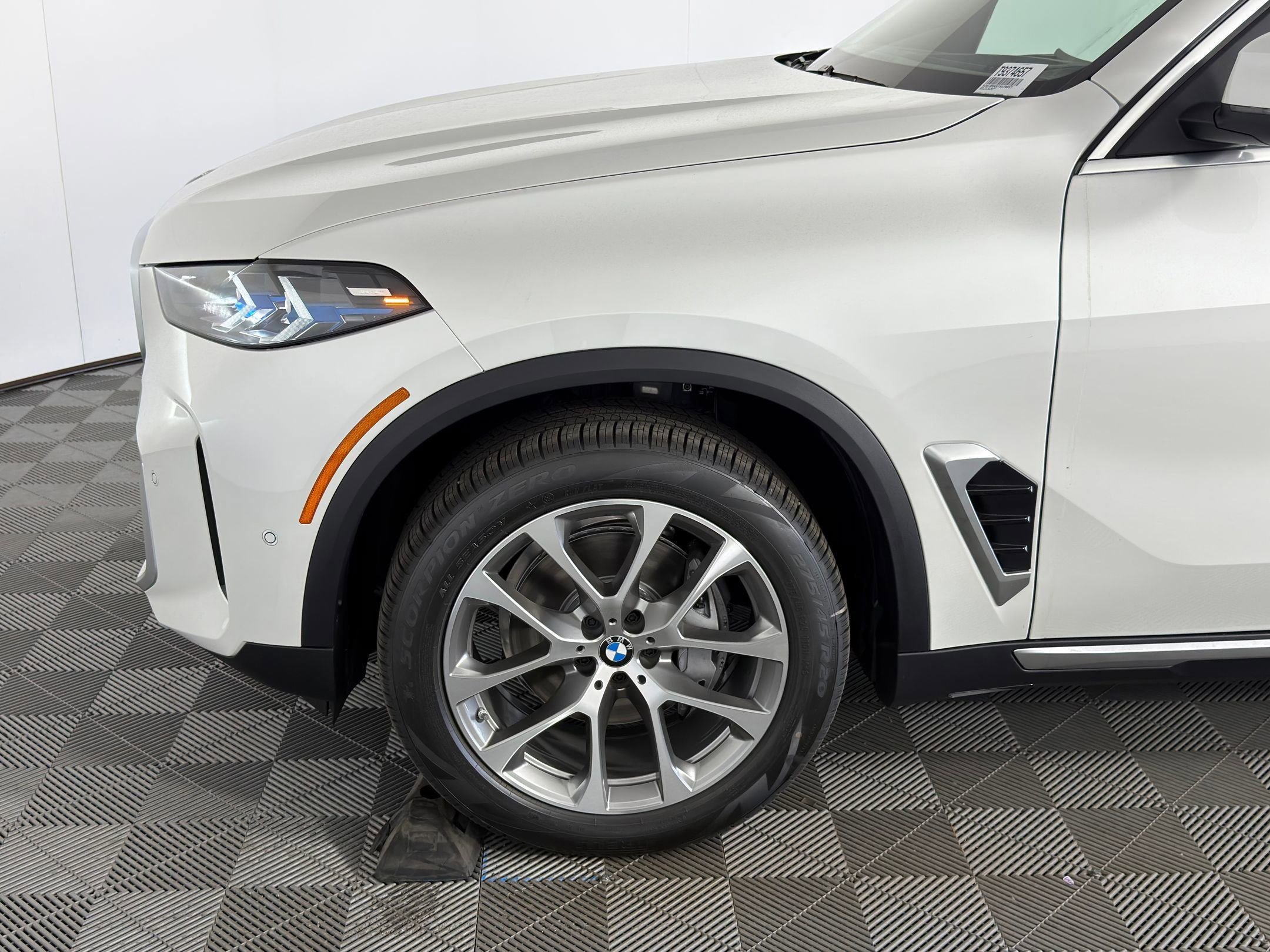 Used 2026 BMW X5 sDrive40i w/ Premium Package RWD image 11