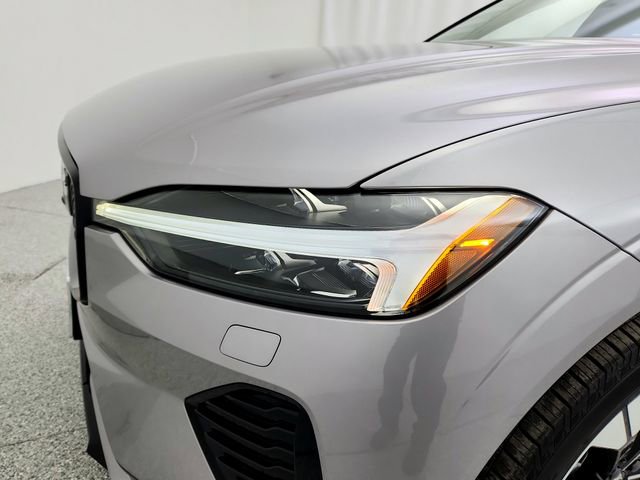 New 2026 Volvo XC60 B5 Plus w/ Climate Package image 25