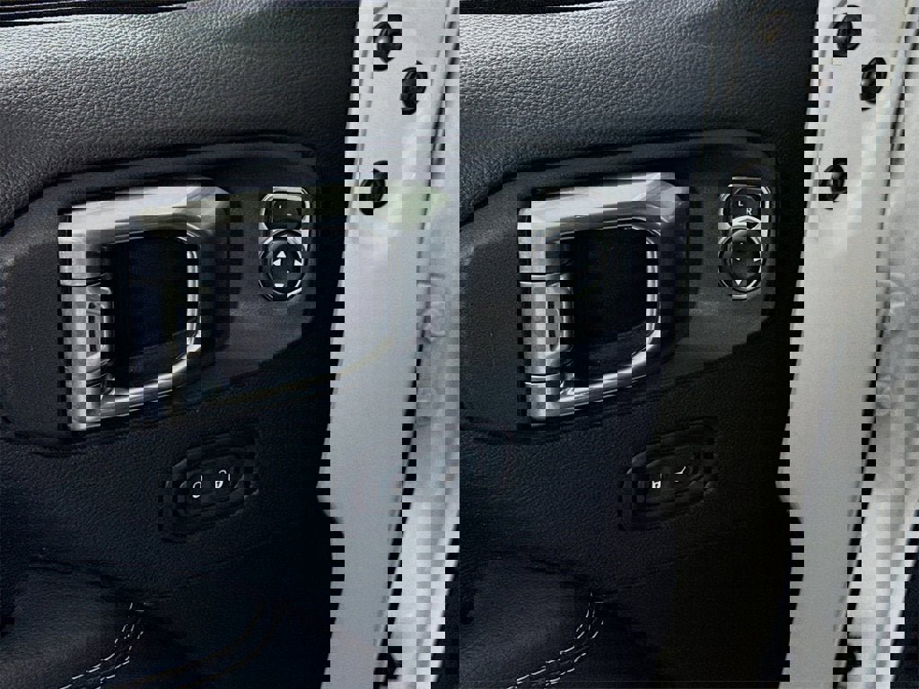 Used 2023 Jeep Wrangler Unlimited Sahara w/ Cold Weather Group image 12