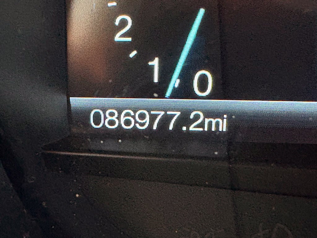 Used 2018 Ford Edge Titanium w/ Ford Safe & Smart Package FWD image 12