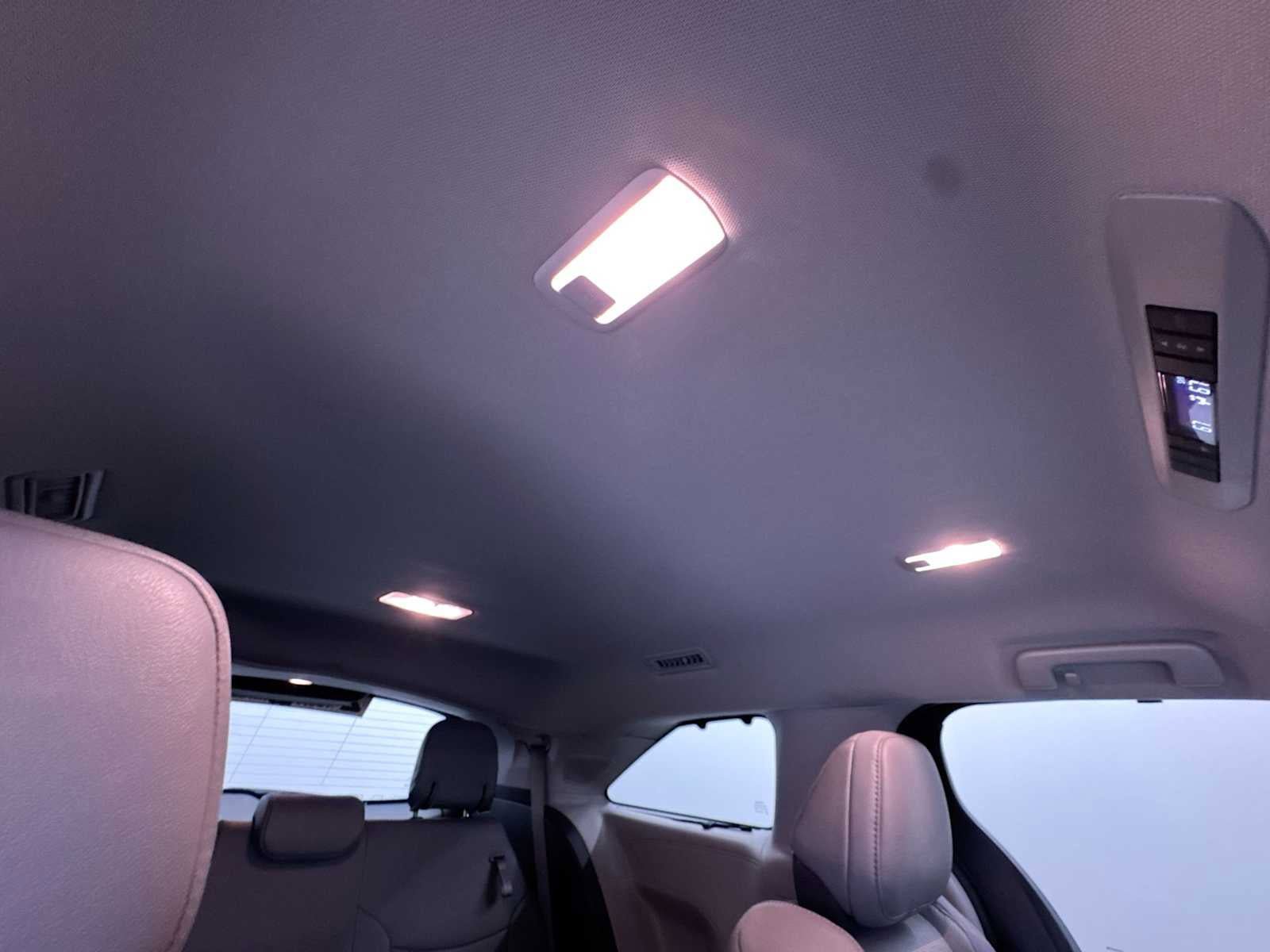 Used 2023 Toyota Sienna Limited AWD/4WD image 40