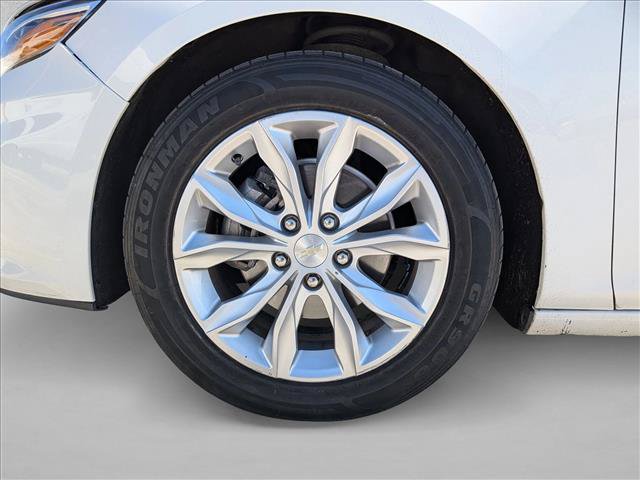 Used 2021 Chevrolet Malibu LT FWD image 23