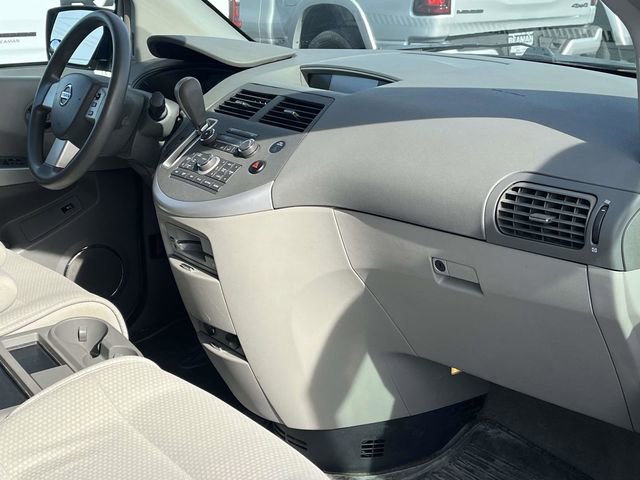 Used 2009 Nissan Quest w/ Seat Pkg image 23