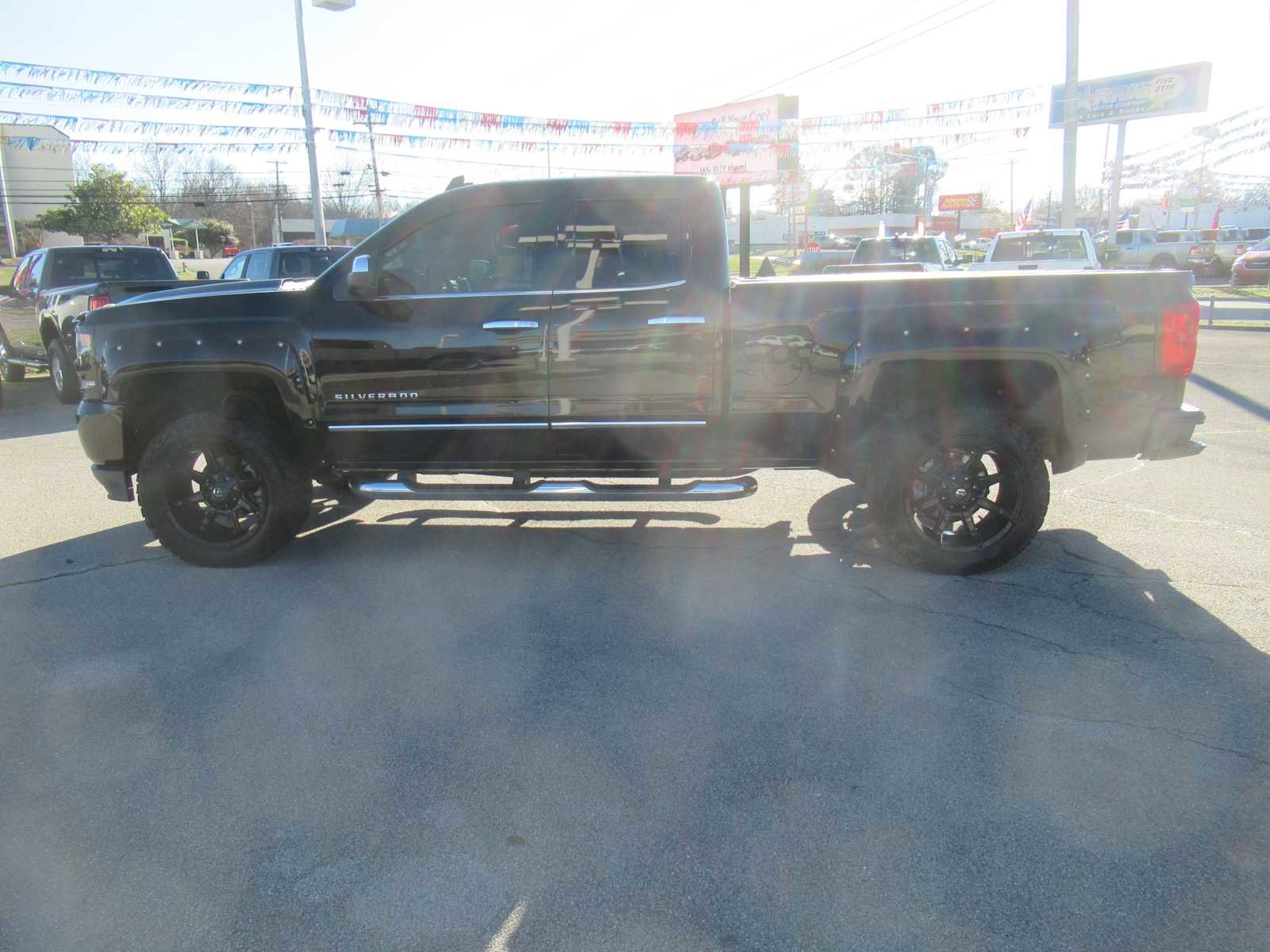 Used 2016 Chevrolet Silverado 1500 LTZ Z71 w/ LTZ Plus Package image 2