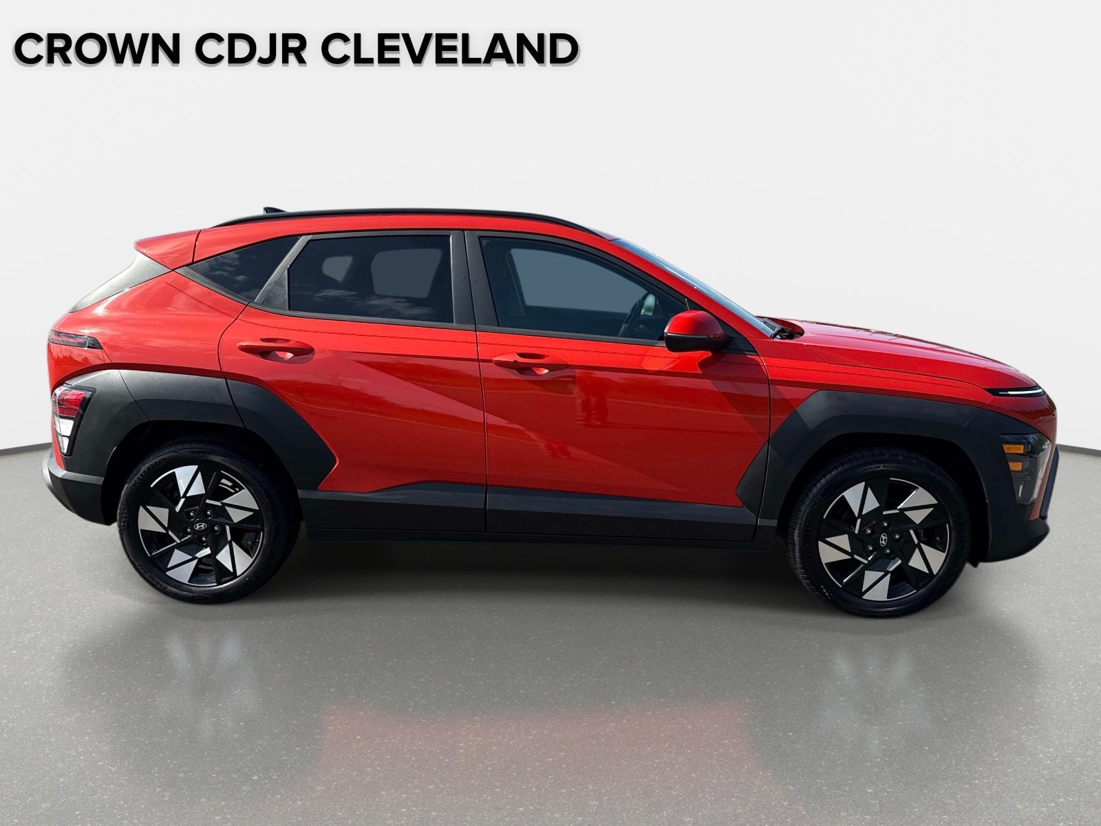 Used 2024 Hyundai Kona SEL FWD image 4