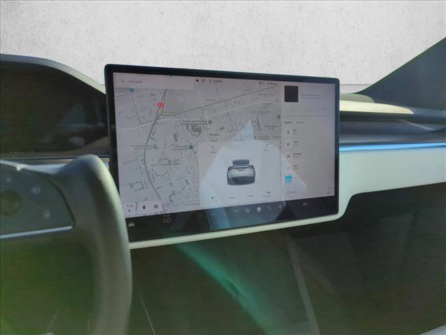 Used 2022 Tesla Model X image 13