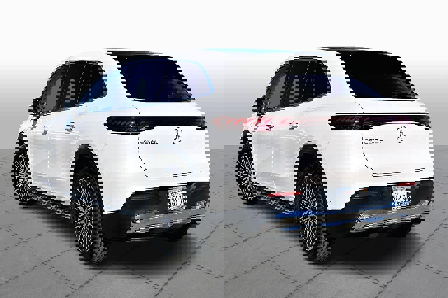 Used 2023 Mercedes-Benz EQS 450+ SUV image 12