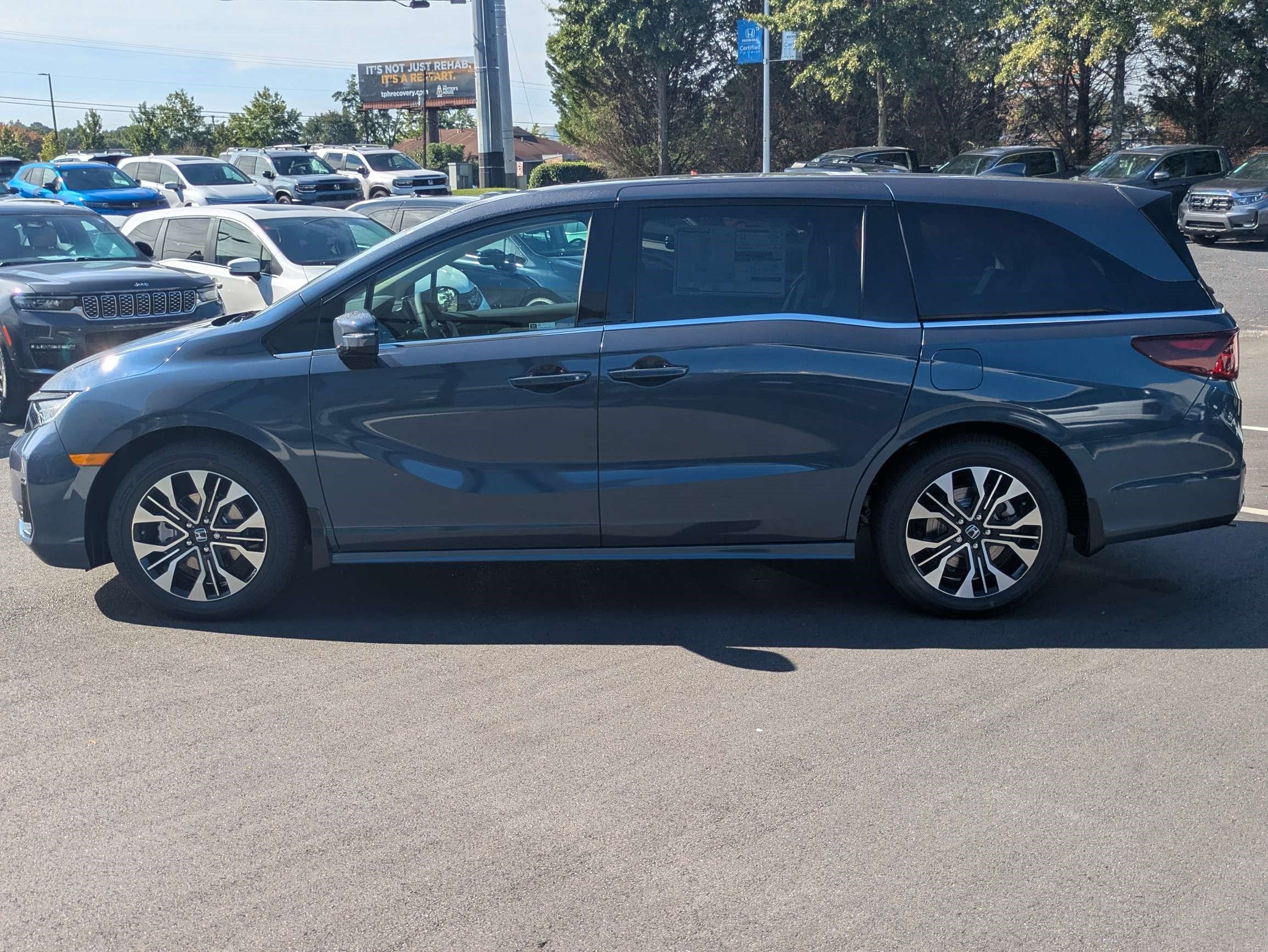 New 2027 Honda Odyssey Elite image 9