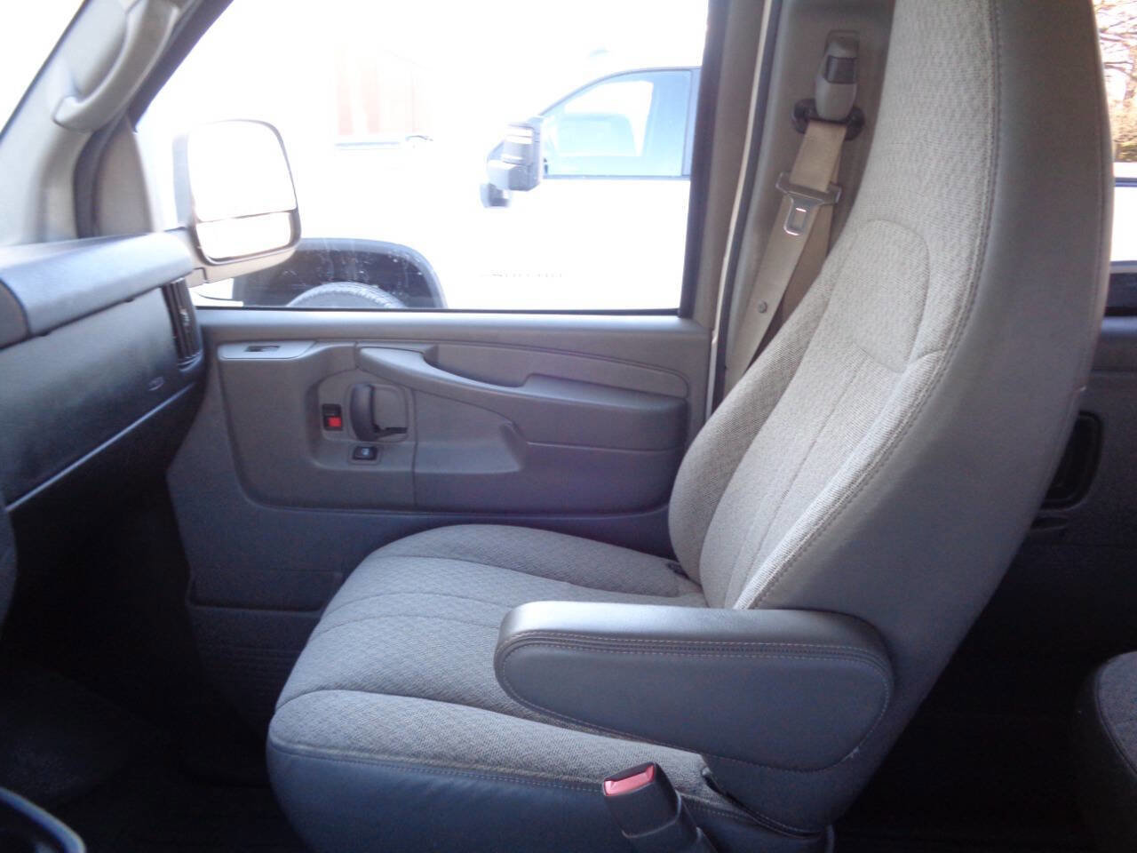 Used 2014 Chevrolet Express 3500 LT w/ LT Preferred Equipment Group image 19