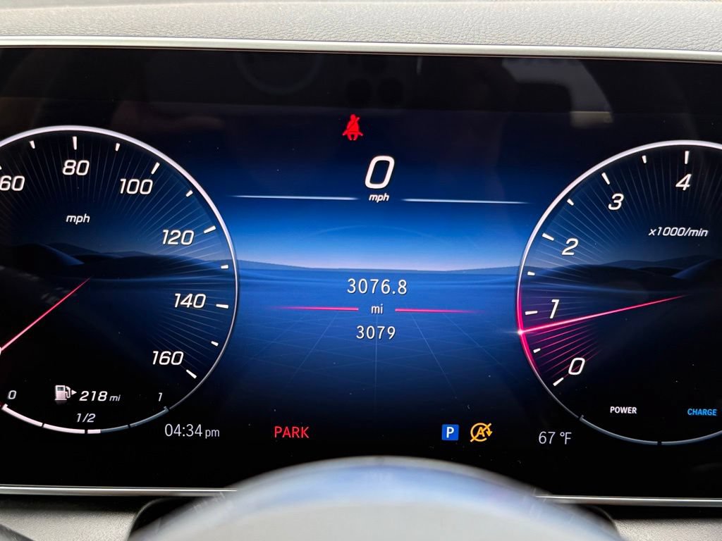 Used 2026 Mercedes-Benz GLC 300 4MATIC image 32