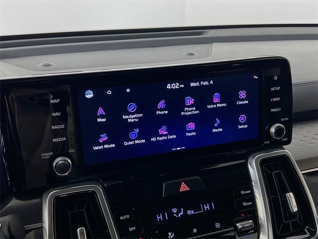 Used 2023 Kia Sorento SX image 16