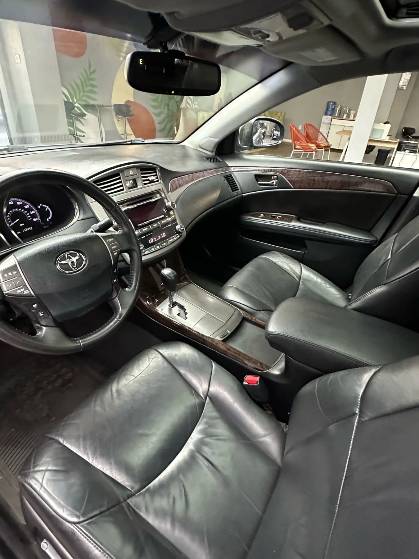Used 2012 Toyota Avalon Limited image 11