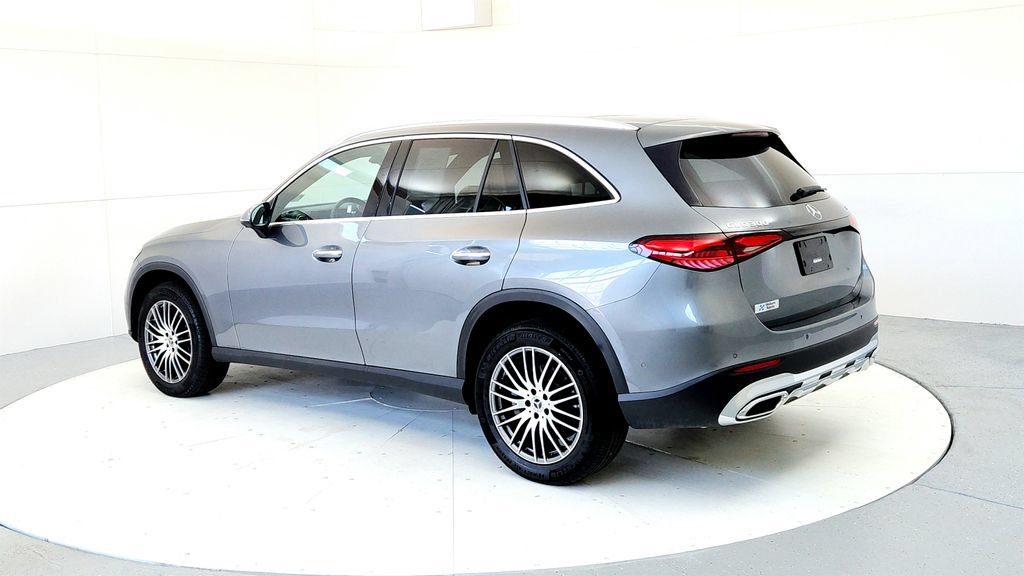 Used 2023 Mercedes-Benz GLC 300 4MATIC image 4