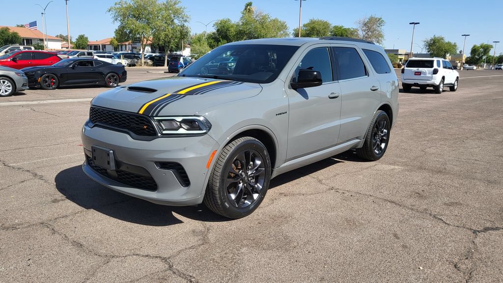 Used 2023 Dodge Durango R/T w/ Hemi Orange Plus Package RWD image 4