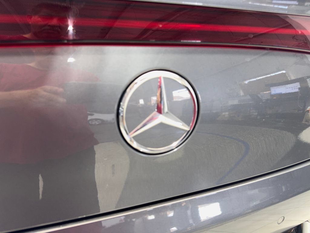 Used 2023 Mercedes-Benz EQE 500 4MATIC Sedan image 22
