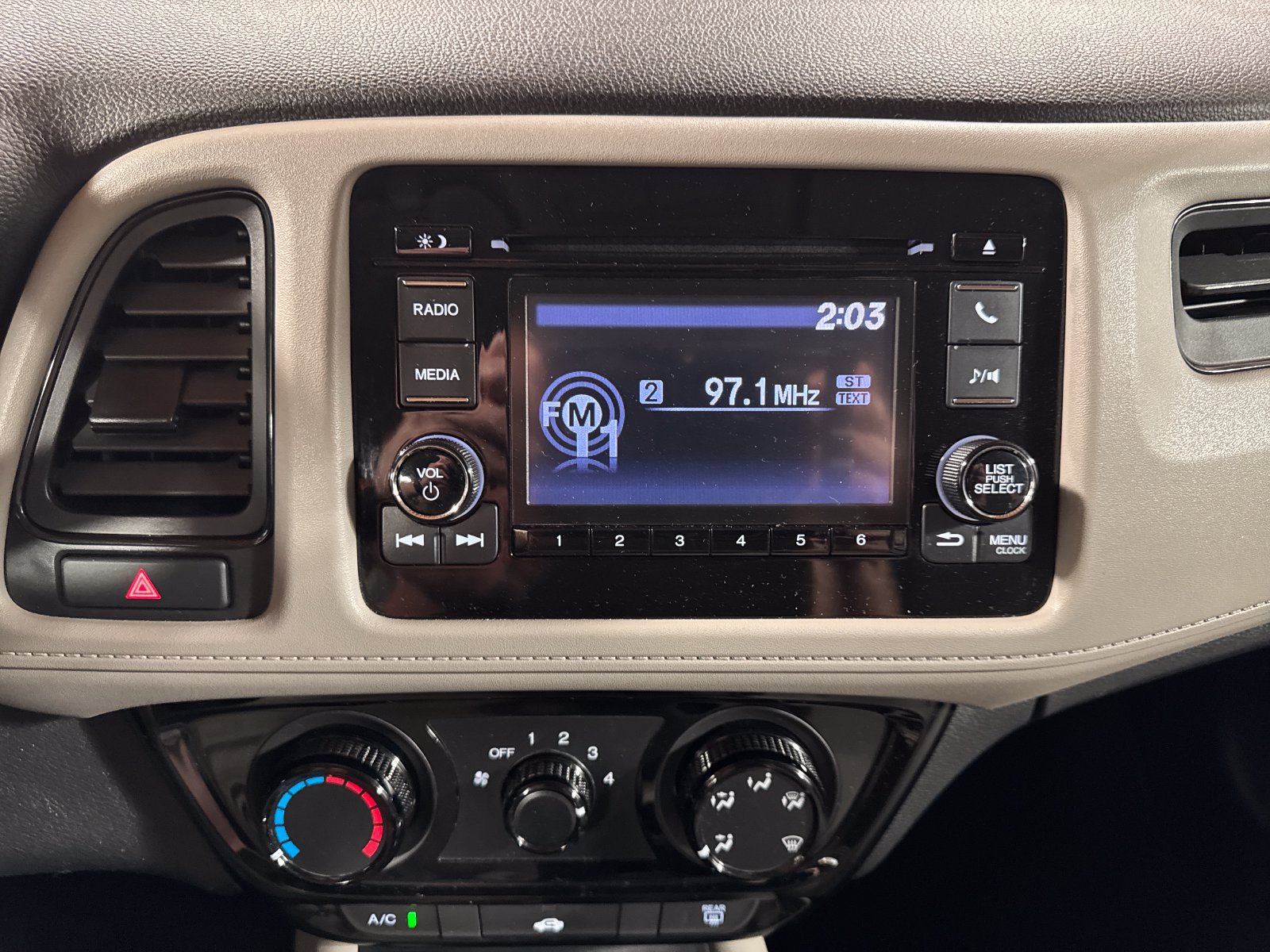 Used 2019 Honda HR-V LX image 17