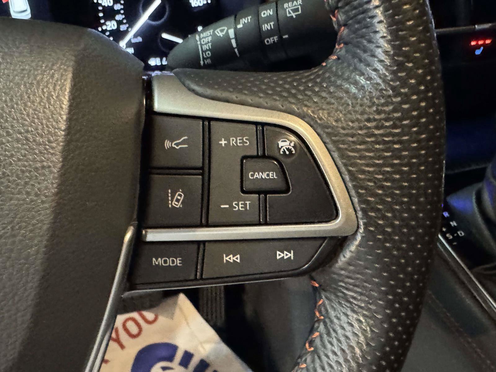Used 2023 Toyota Sienna XSE AWD/4WD image 21