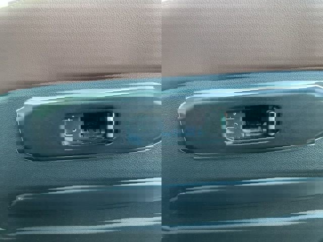 Used 2024 BMW X7 xDrive40i image 23