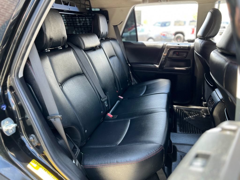 Used 2022 Toyota 4Runner TRD Off-Road Premium w/ Moonroof Package AWD/4WD image 31
