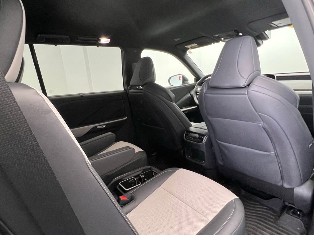 Used 2024 Lexus TX 500h AWD w/ Technology Package image 8