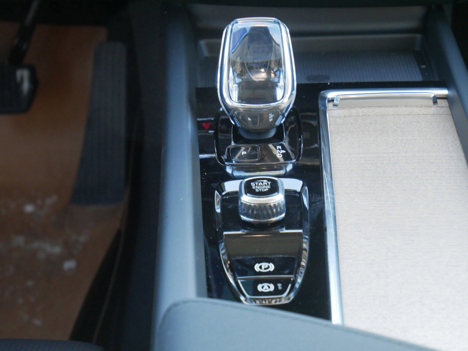 New 2026 Volvo XC60 B5 Ultra w/ Climate Package AWD/4WD image 9