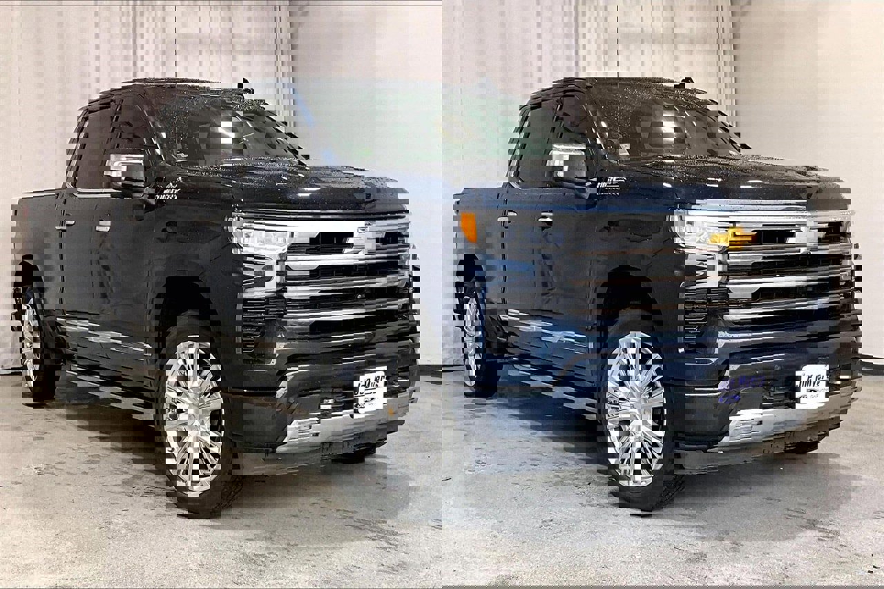 Used 2022 Chevrolet Silverado 1500 High Country w/ High Country Premium Package image 1