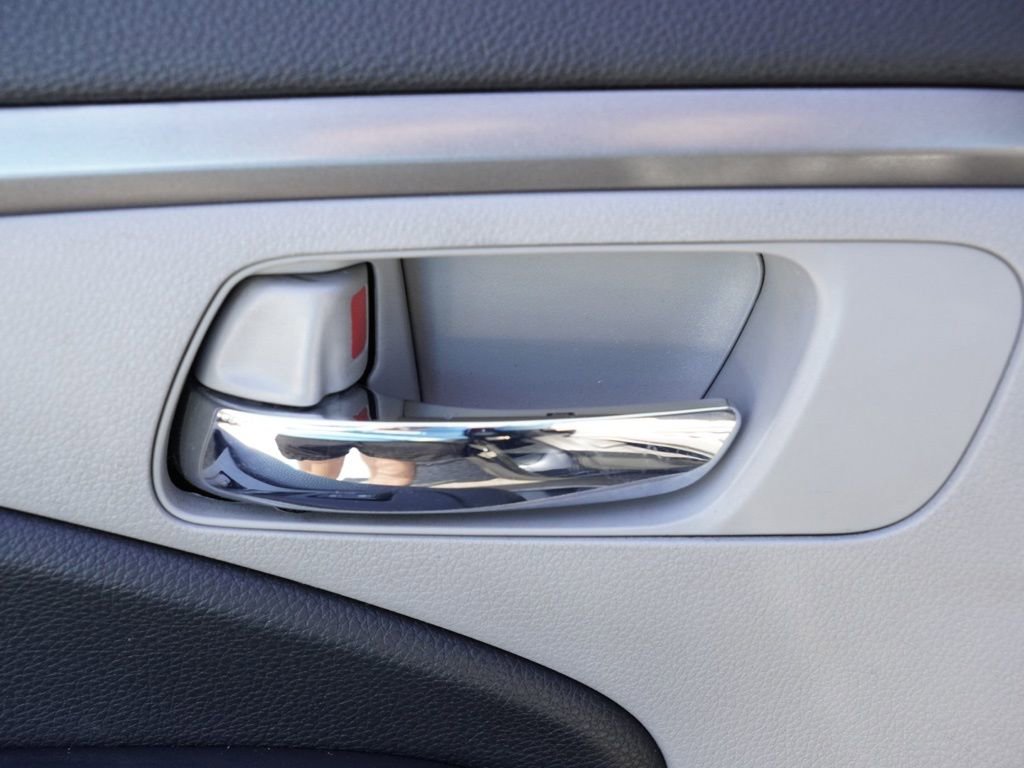 Used 2017 Honda Pilot EX image 8