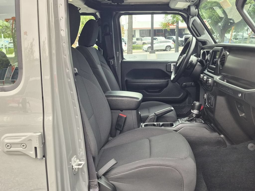 Used 2022 Jeep Wrangler Unlimited Sport AWD/4WD image 30