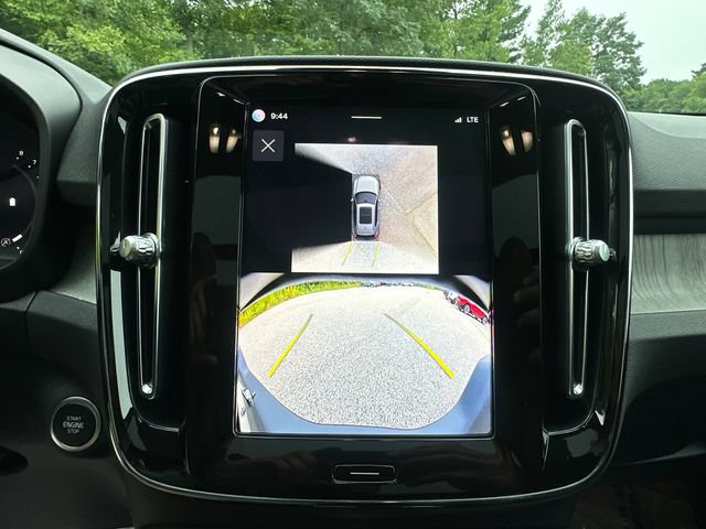 Used 2024 Volvo XC40 B5 Plus AWD/4WD image 39