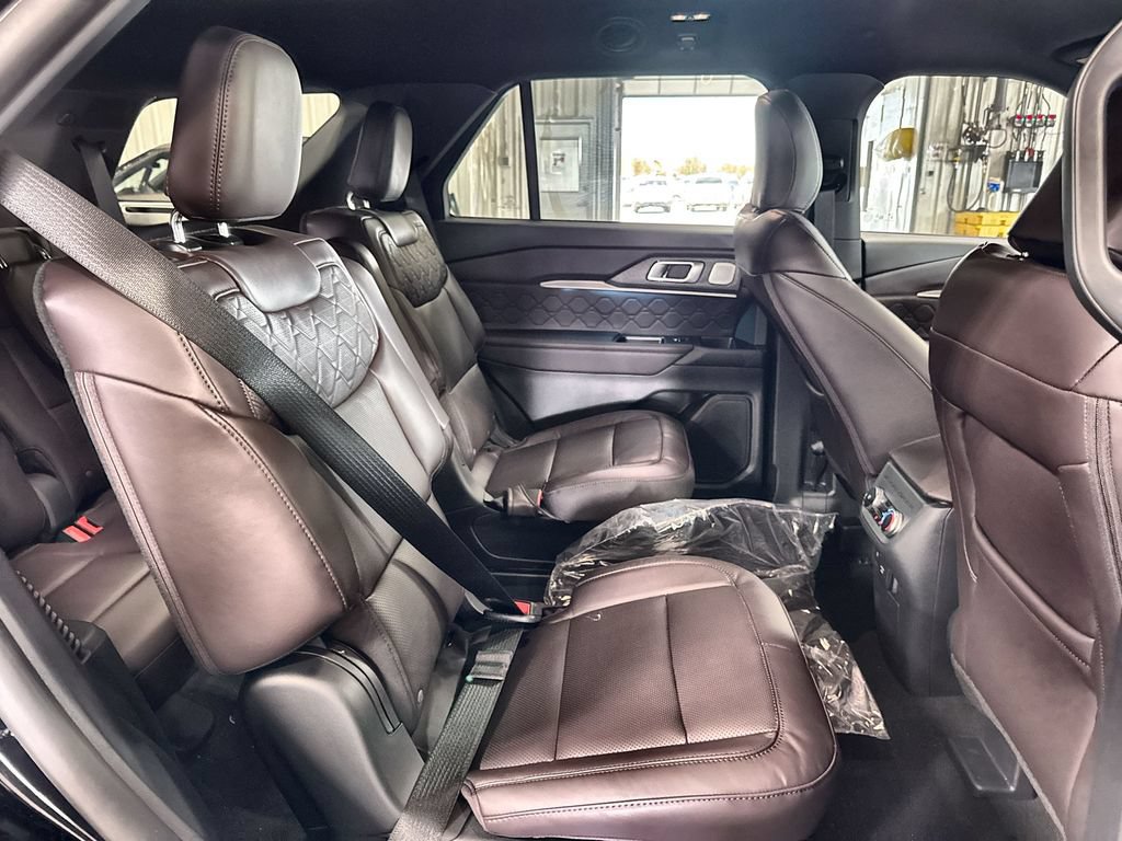 New 2026 Ford Explorer Platinum w/ LUX Leather Package AWD/4WD image 31