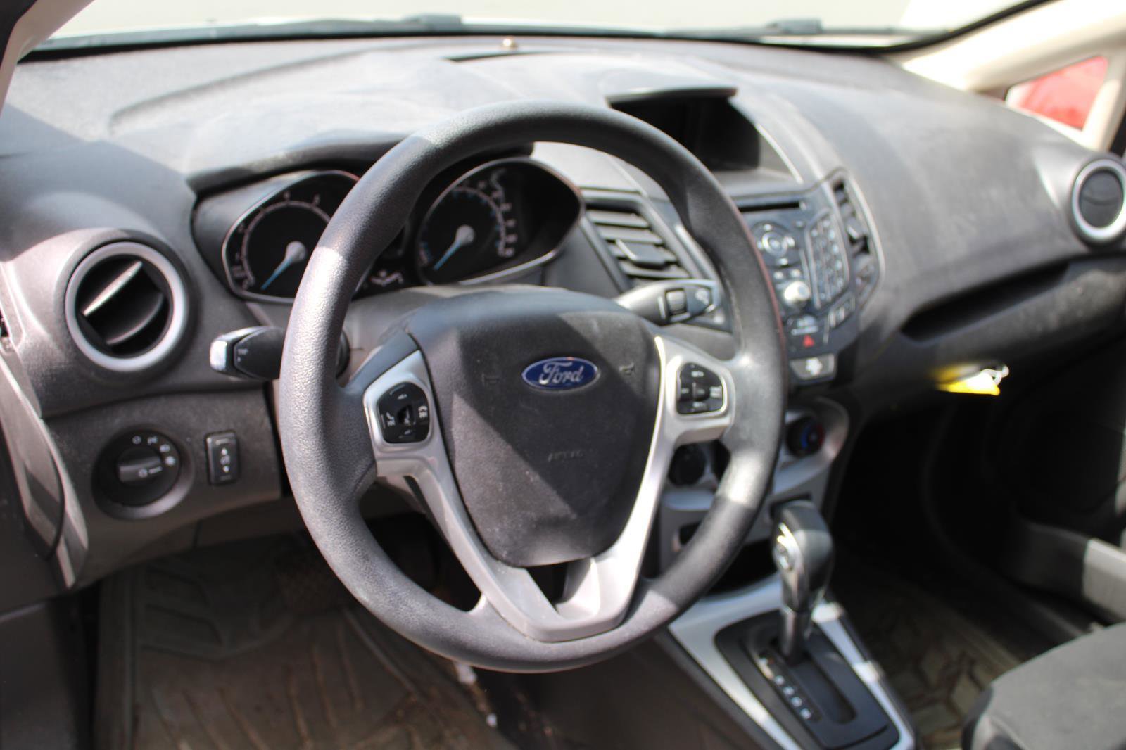 Used 2018 Ford Fiesta SE FWD image 9
