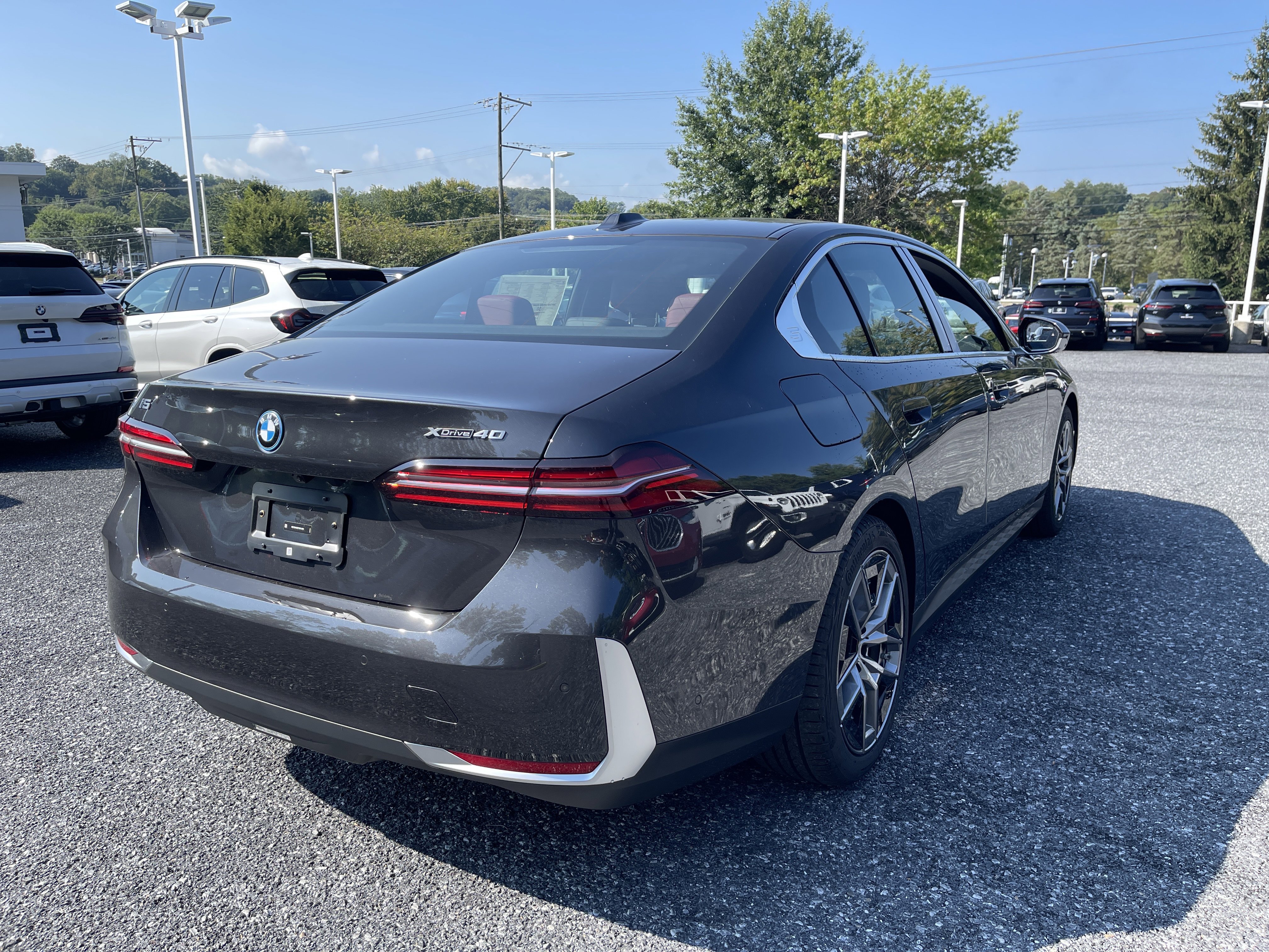New 2026 BMW i5 eDrive40 image 4