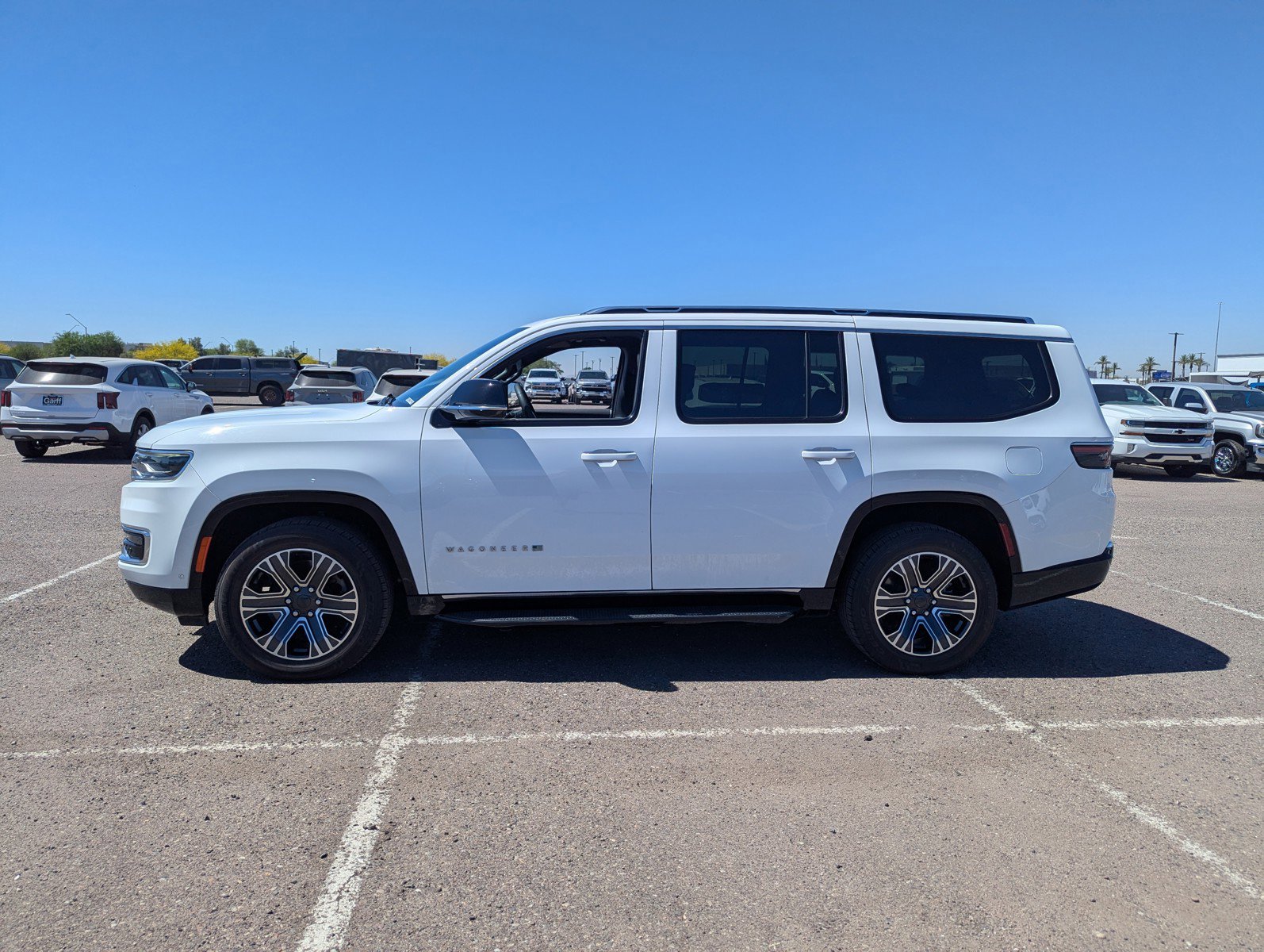 Used 2024 Jeep Wagoneer Series II w/ Flexible Seating Group image 2