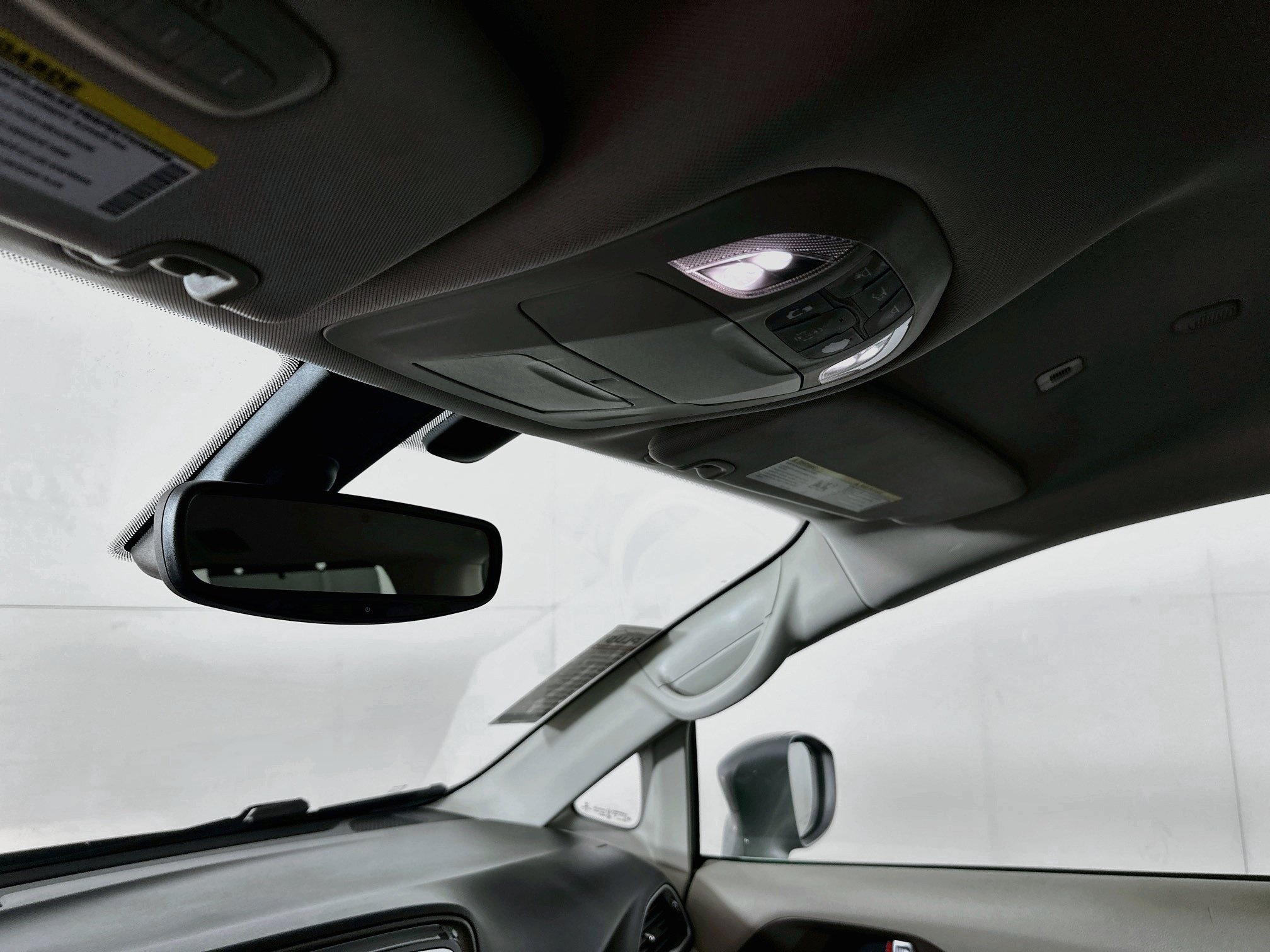 Used 2019 Chrysler Pacifica Touring-L FWD image 18