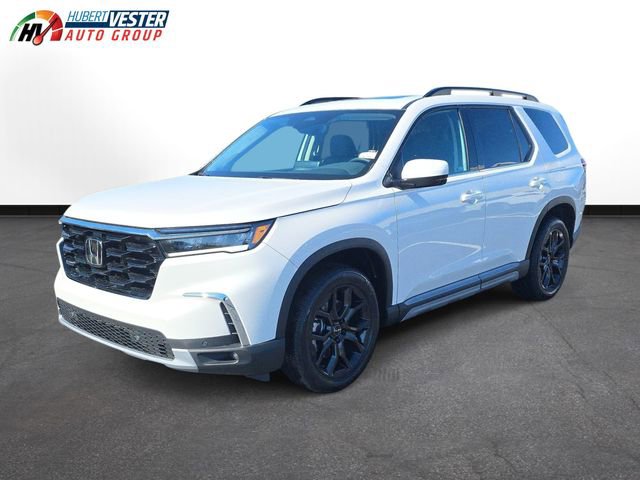 New 2025 Honda Pilot Touring image 2