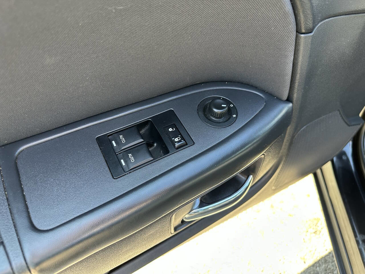 Used 2010 Dodge Challenger SE image 18