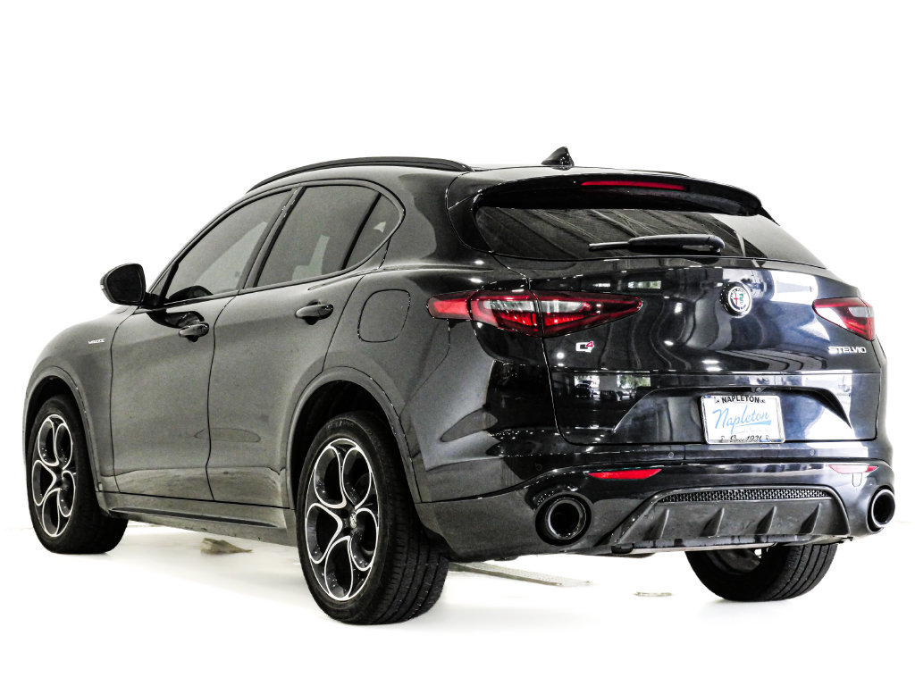 Used 2023 Alfa Romeo Stelvio Veloce AWD/4WD image 9