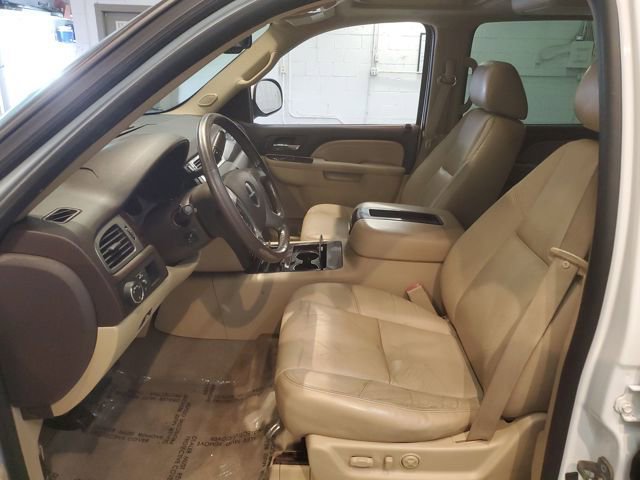 Used 2010 GMC Yukon XL Denali image 10