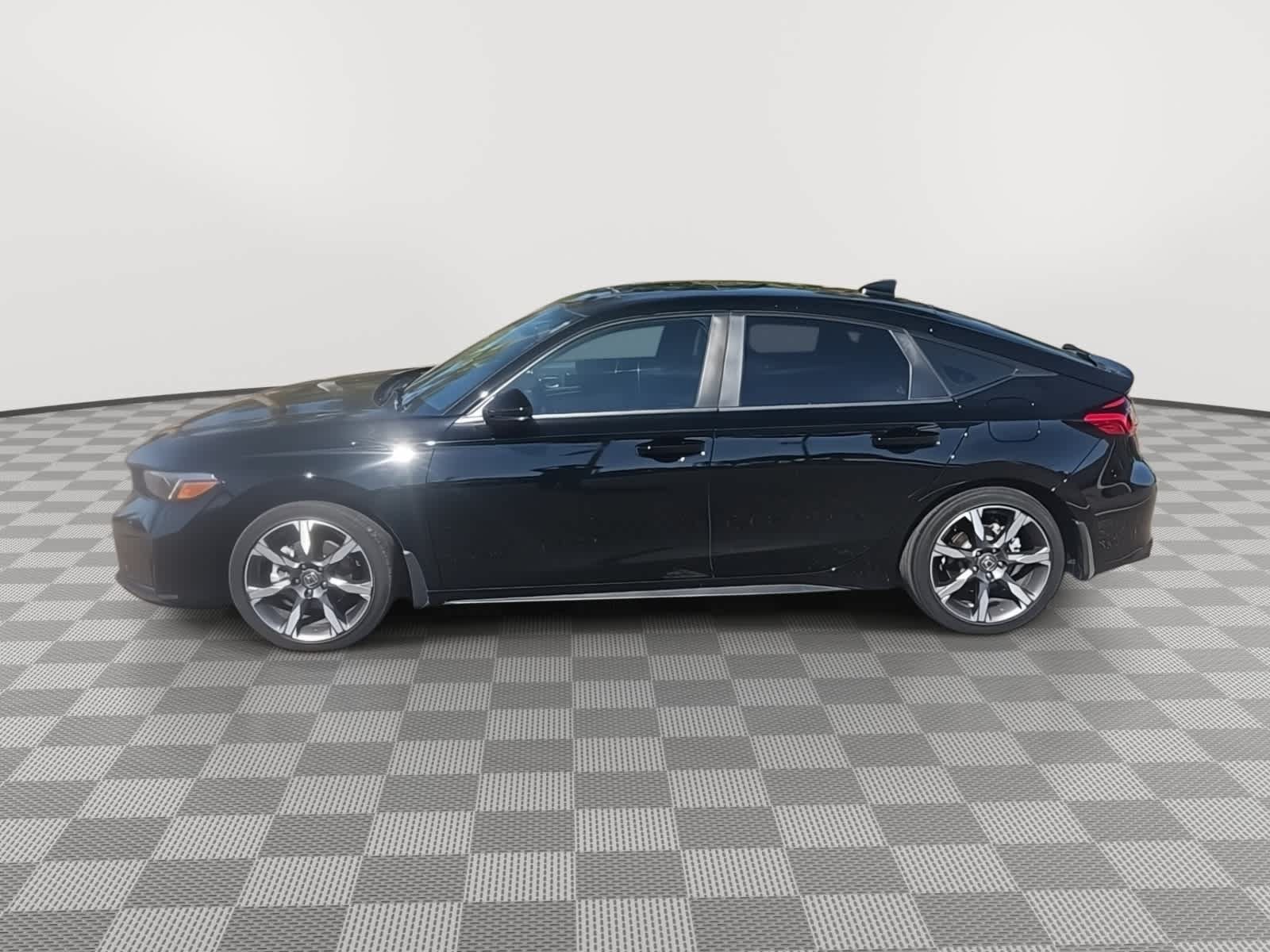 Certified 2025 Honda Civic Sport Touring image 5