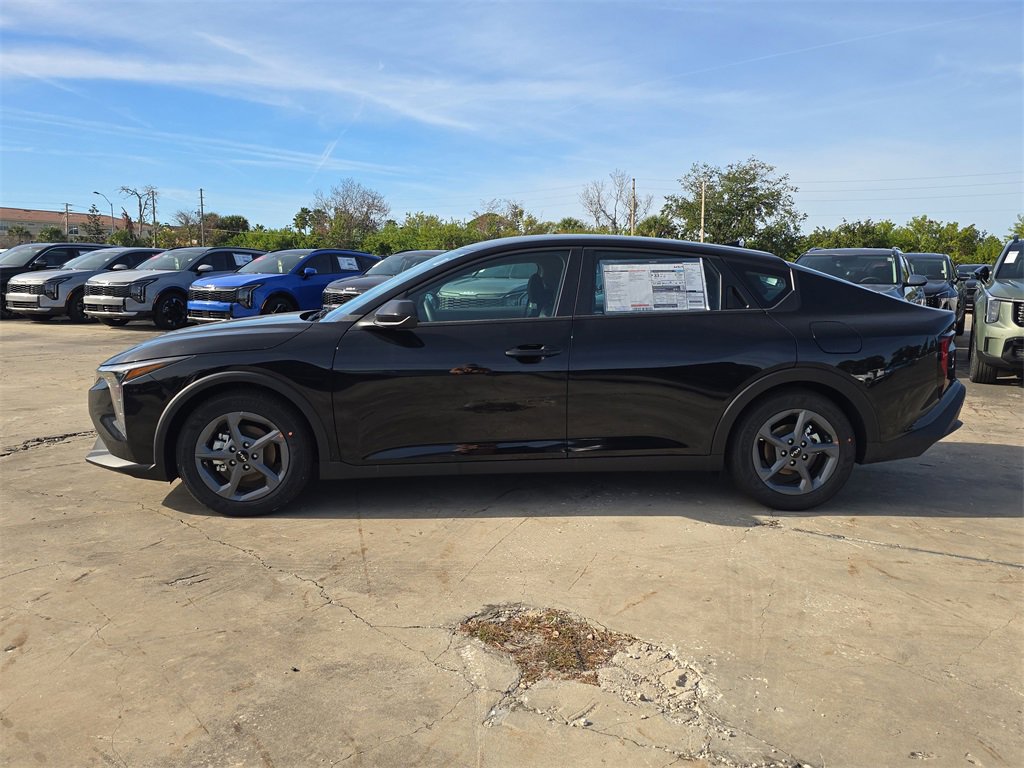 New 2025 Kia K4 LXS image 5