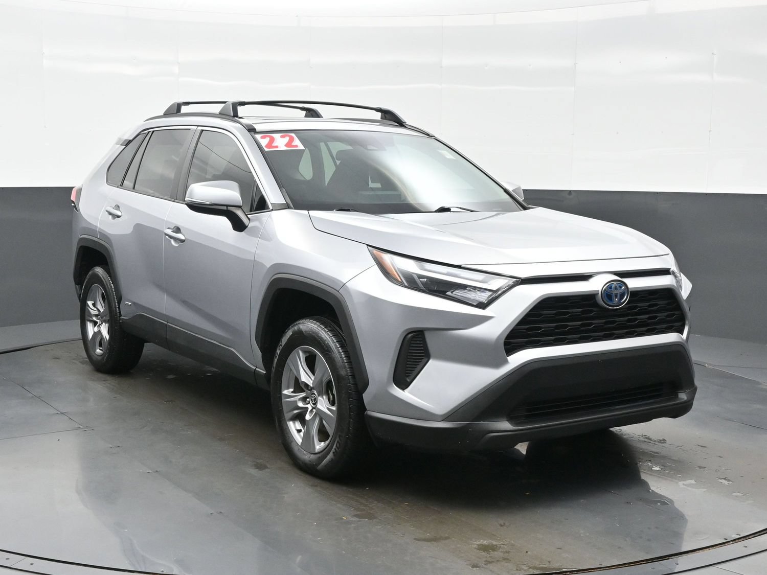Used 2022 Toyota RAV4 XLE w/ Convenience Package AWD/4WD image 8