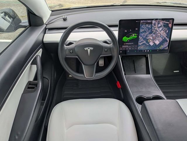 Used 2019 Tesla Model 3 image 16